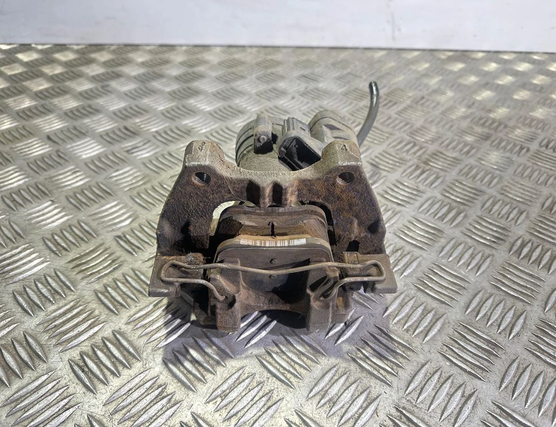 AUDI A3 8V (2012-2020) Třmen zadní pravé brzdy 5Q0615406CK 28220421