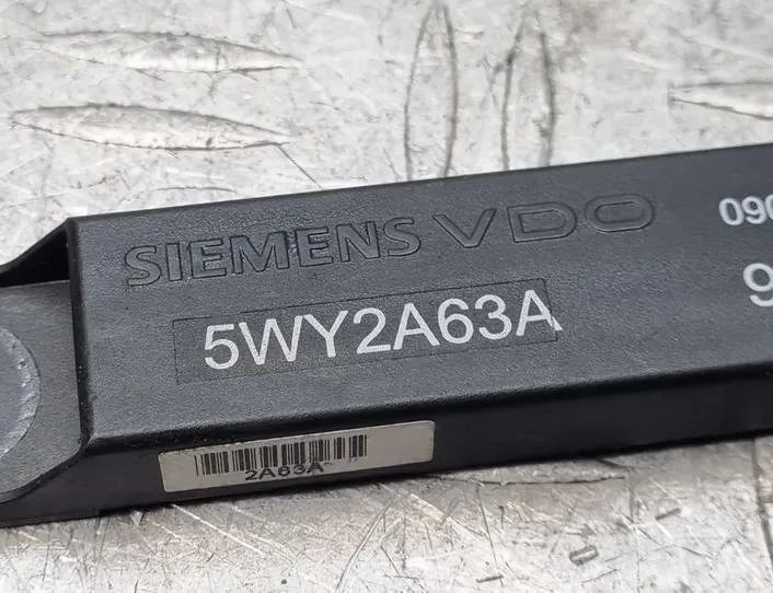 HYUNDAI ix35 1 generation (2009-2015) Zesilovač antény na víku kufru 954203K210,5WY2A63A 24185059