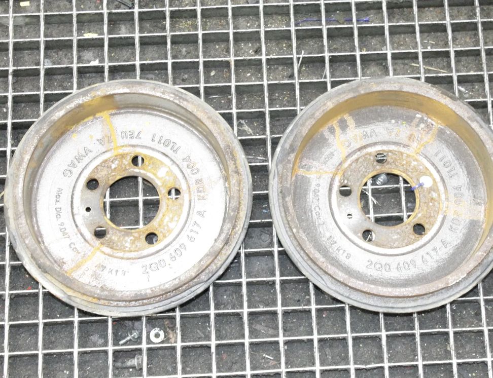 VOLKSWAGEN Polo 6 generation (2017-2024) Pravý zadní brzdový buben 2Q0609617A 25839786