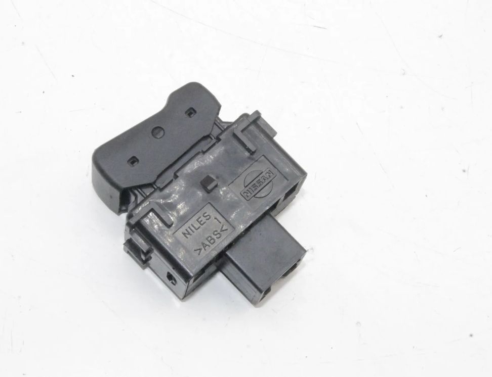 NISSAN 350Z Z33 (2001-2009) Переключатель кнопок 32811419
