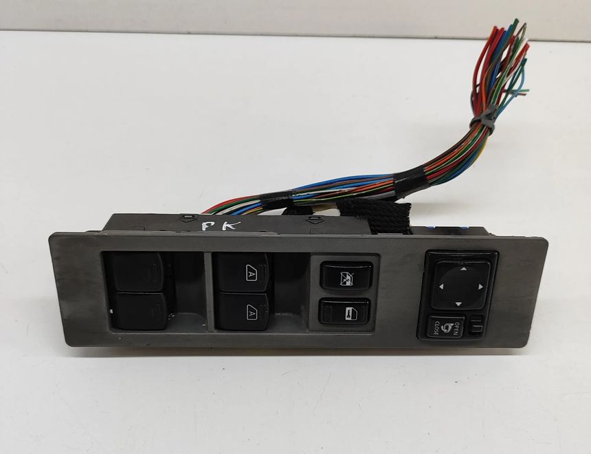 NISSAN Titan 1 generation (2004-2020) Кнопка стеклоподъемника передней левой двери 25401-7S201 28998588