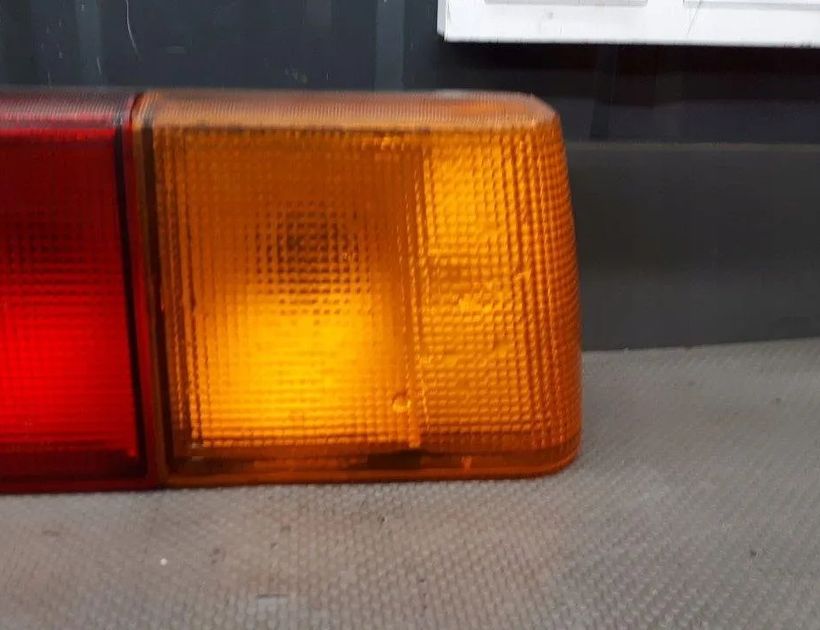 VOLKSWAGEN Santana 1 generation (1981-1984) Фонарь задний правый 326945112 30173797