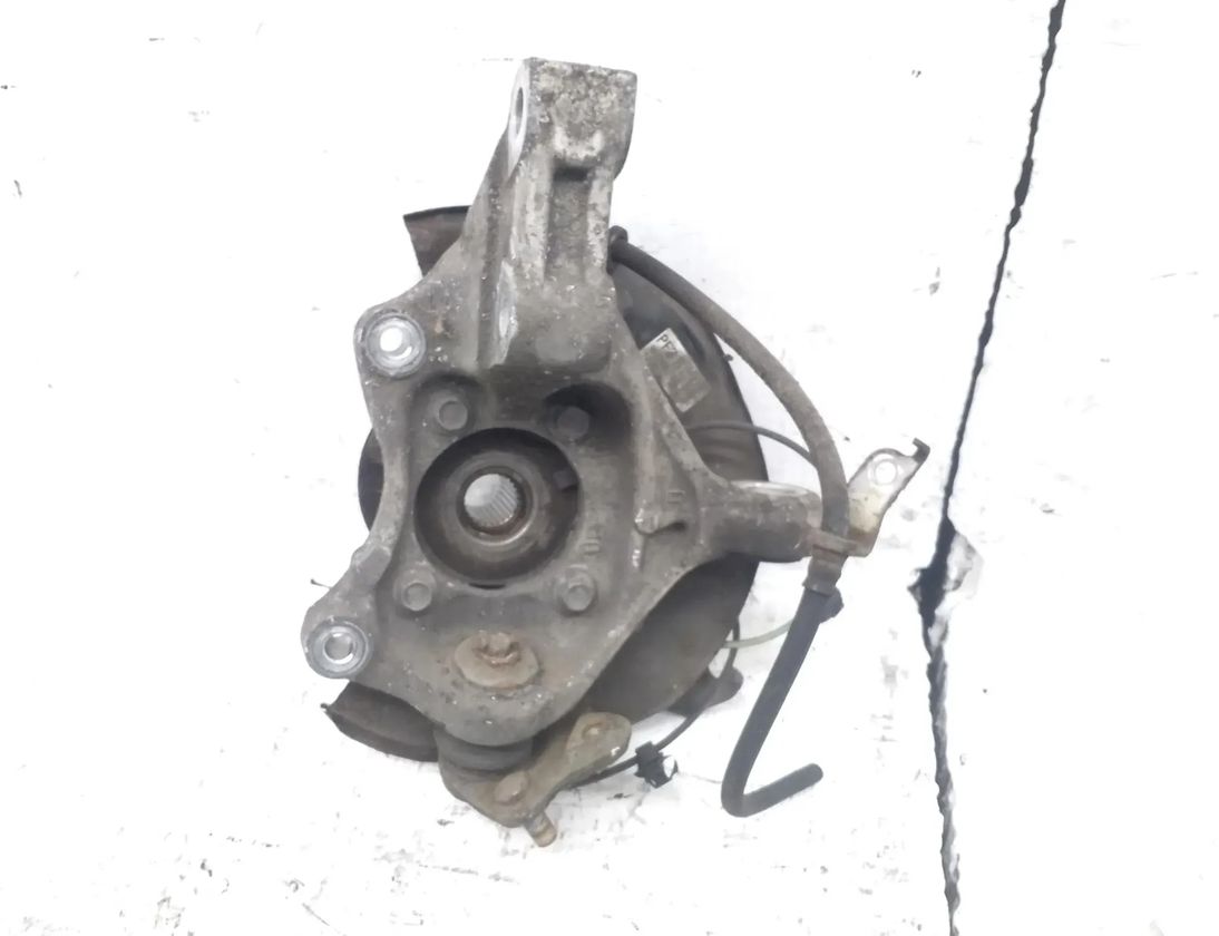 TOYOTA Prius 3 generation (XW30) (2009-2015) Pravé přední kolo vřeteno 28724888