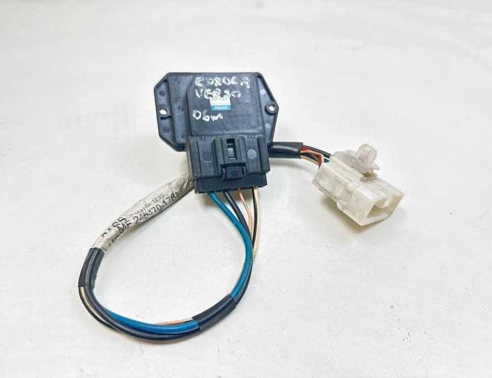 TOYOTA Corolla Verso 1 generation (2001-2009) Relé ventilátoru 4993002121 31391926