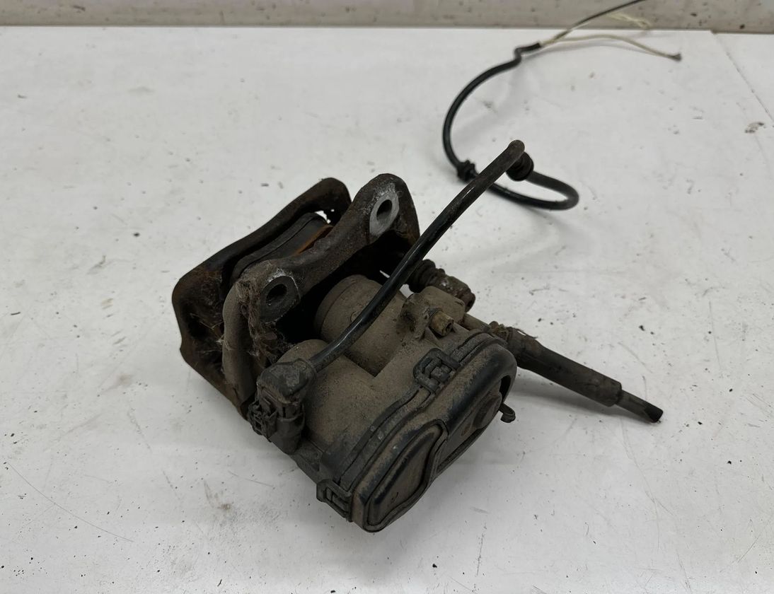 MERCEDES-BENZ SLK-Class R172 (2011-2020) Rear Left Brake Caliper 29064121