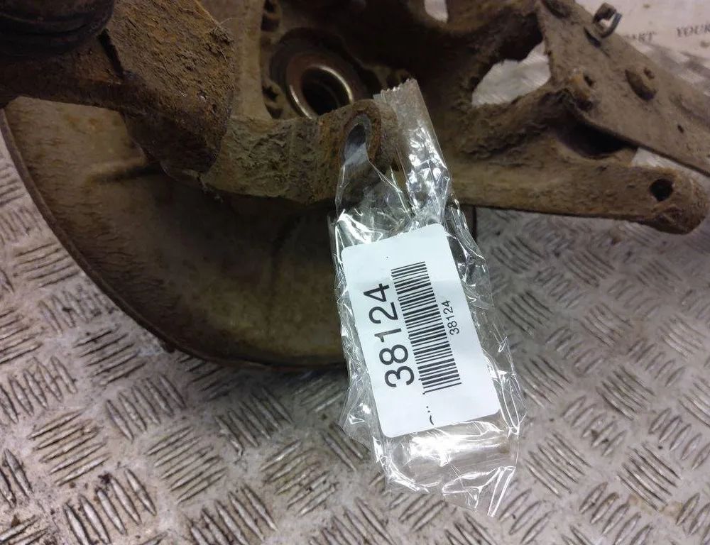 FORD Kuga 1 generation (2008-2013) Zadní levý náboj kola 31254584