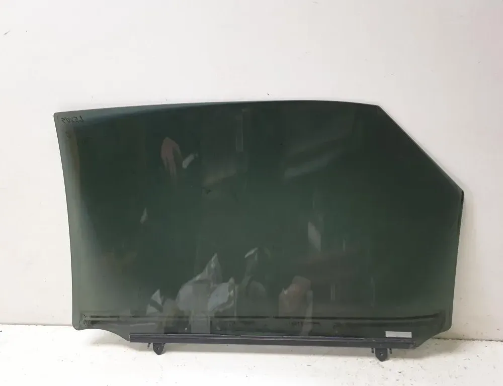 LEXUS RX 4 generation (2015-2024) Pravé skluzové dveře skla 43R000203 33098497