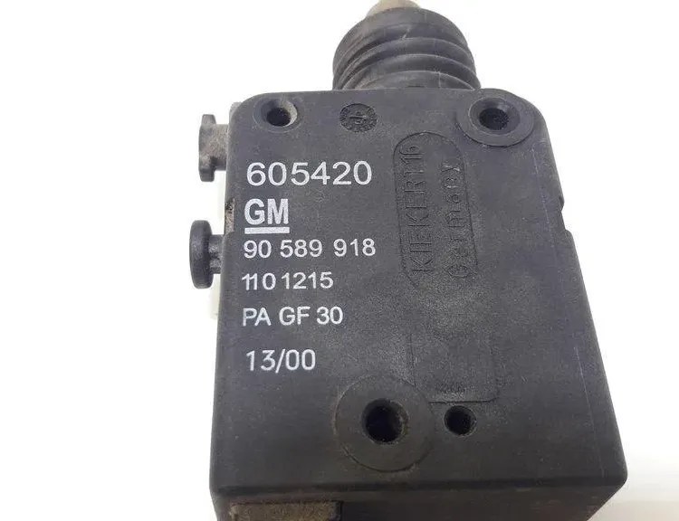 OPEL Astra G (1998-2009) Zámek krytu nádrže na palivo 90589918 31400037