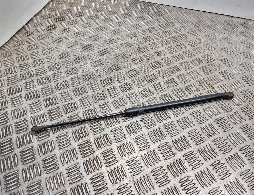 VOLKSWAGEN Golf 5 generation (2003-2009) Pravý plynový tlumič na zadní vrata 1k9827550a 33503207