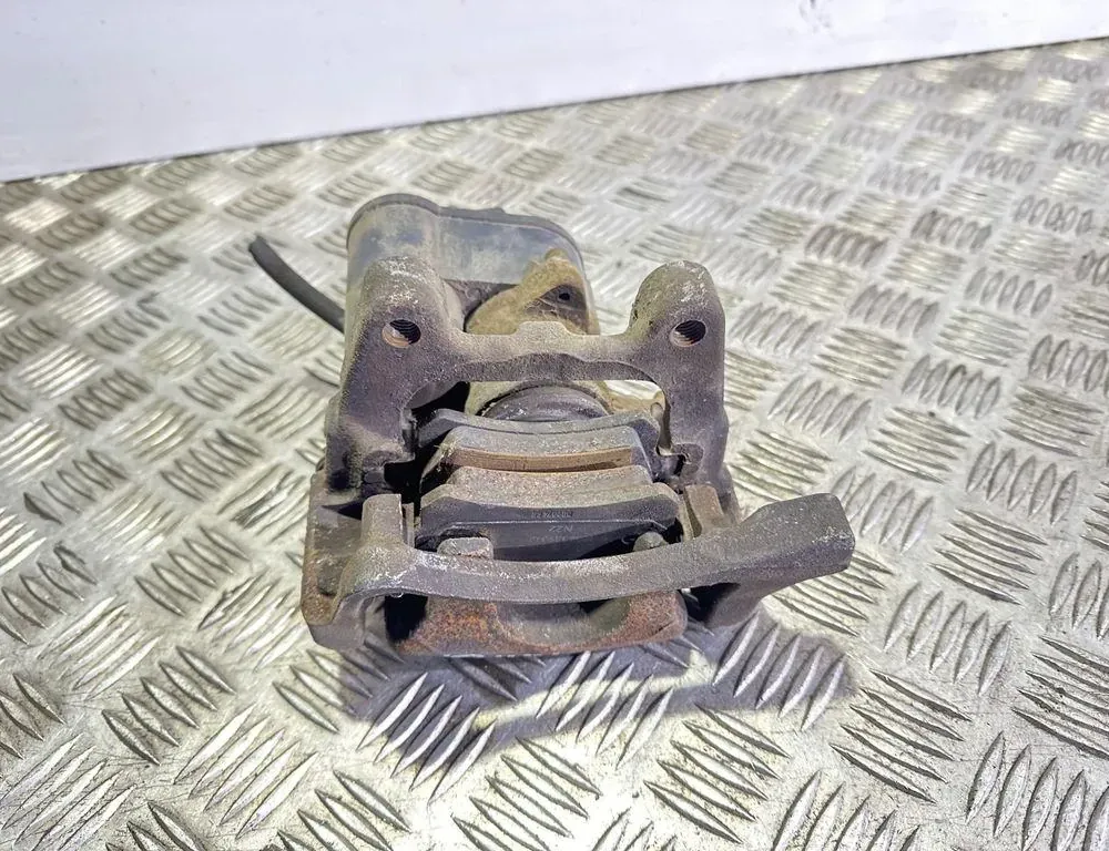 VOLKSWAGEN Passat B7 (2010-2015) Rear Left Brake Caliper 32332267K 33580995