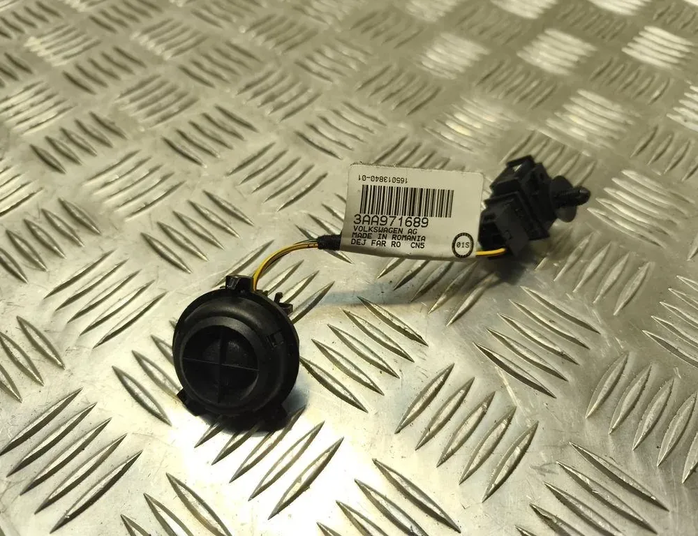 VOLKSWAGEN Passat B7 (2010-2015) Задняя правая колонка в двери 3AA971689 34064750