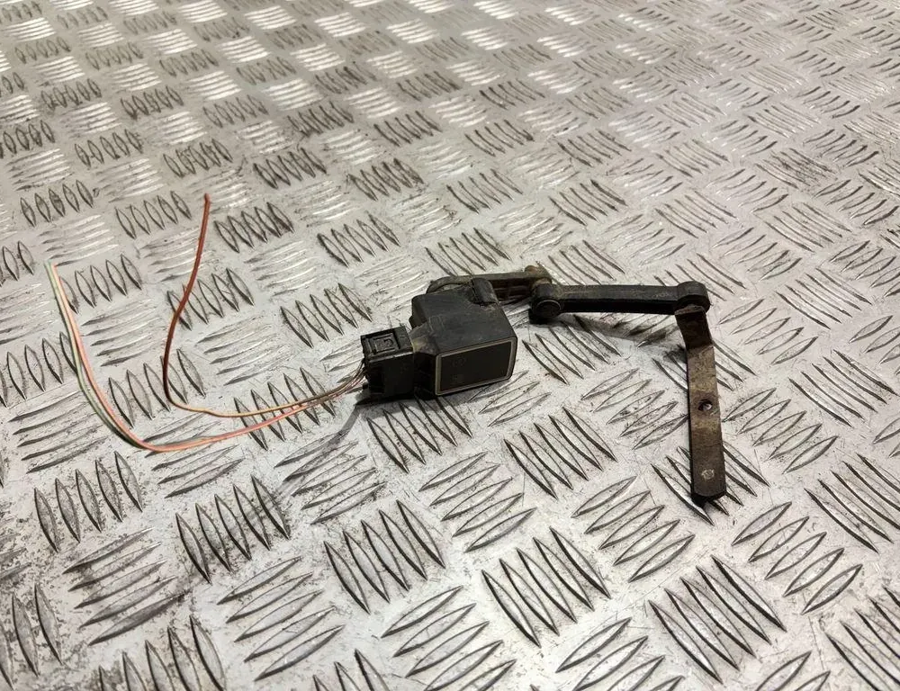 MERCEDES-BENZ R-Class W251 (2005-2017) Датчик уровня высоты сзади справа A0105427717 34058599