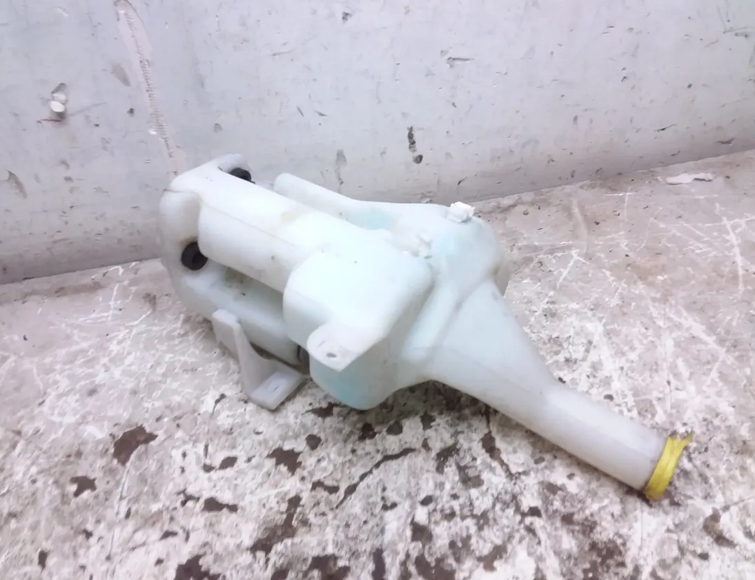 SAAB 9-5 1 generation (1997-2010) Nádrž na ostřikovač oken 34853253