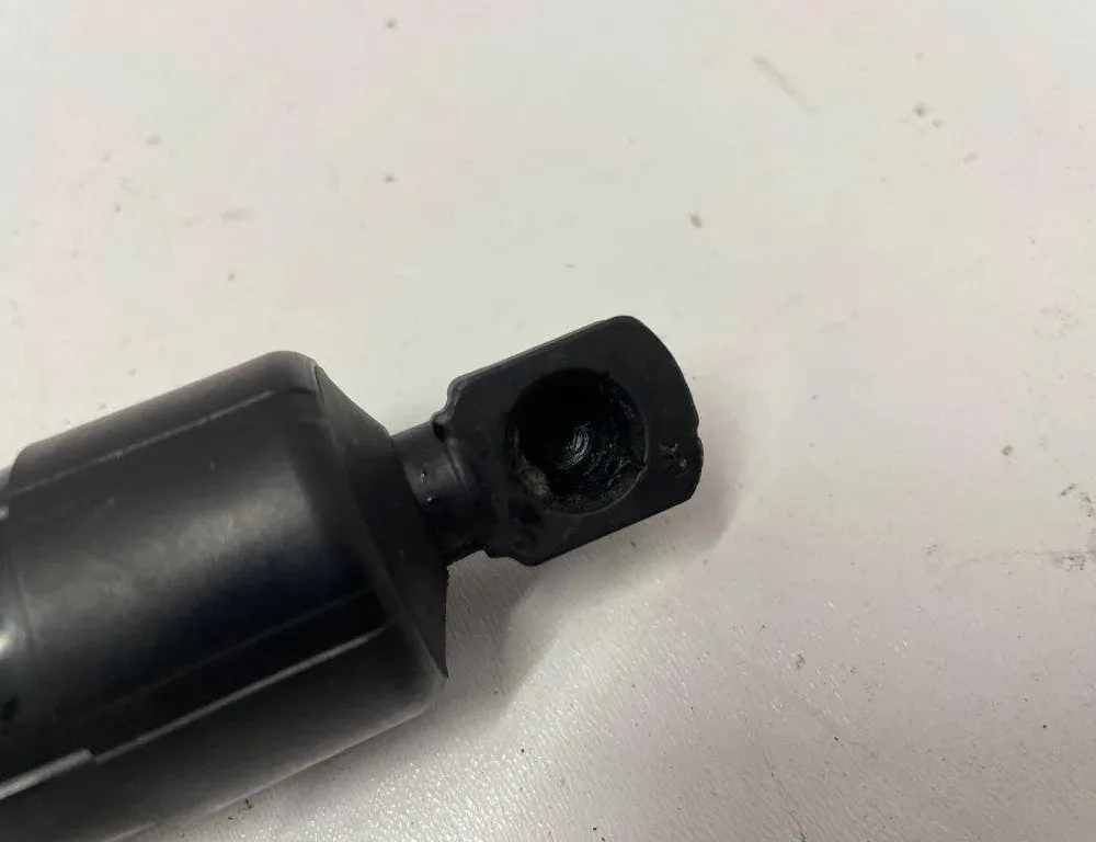 VOLVO XC60 2 generation (2017-2024) Levý plynový tlumič na zadní vrata 32136006 32196090