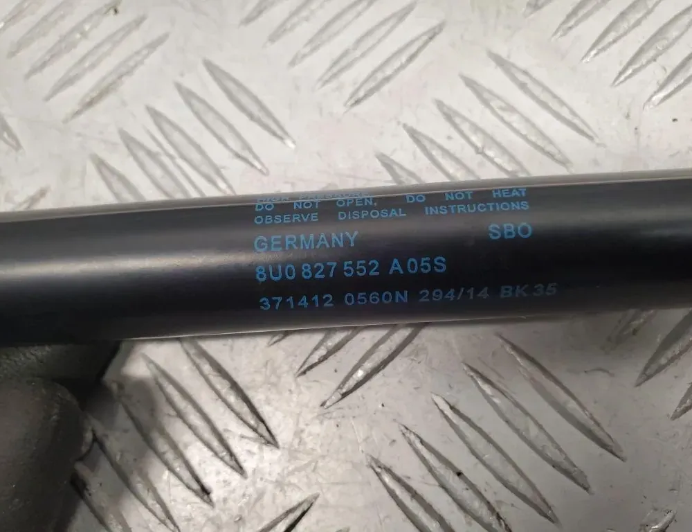 AUDI Q3 F3 (2018-2024) Pravý plynový tlumič na zadní vrata 8U0827552A 33447130