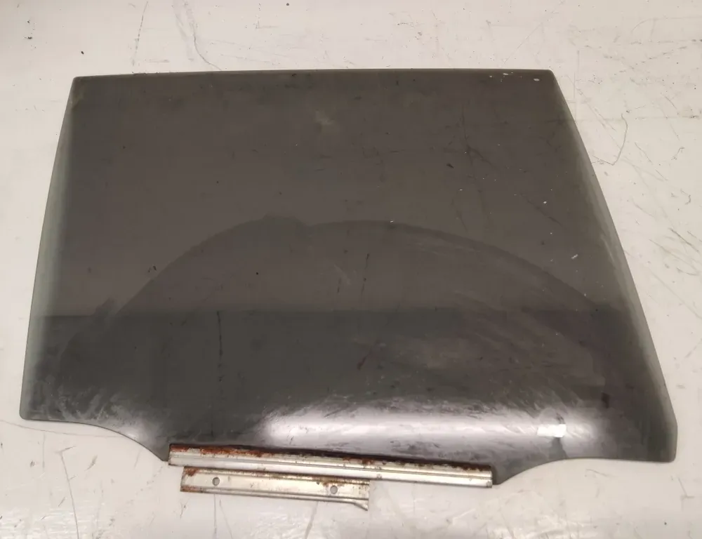 TOYOTA RAV4 3 generation (XA30) (2005-2012) Pravé skluzové dveře skla 43R007953 34268247