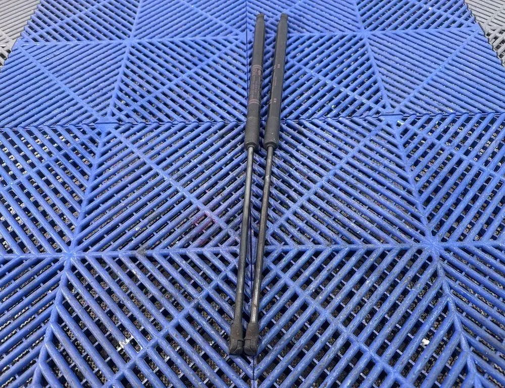 TOYOTA C-HR 1 generation (2016-2023) Pravý plynový tlumič na zadní vrata 68960F4061 34771006