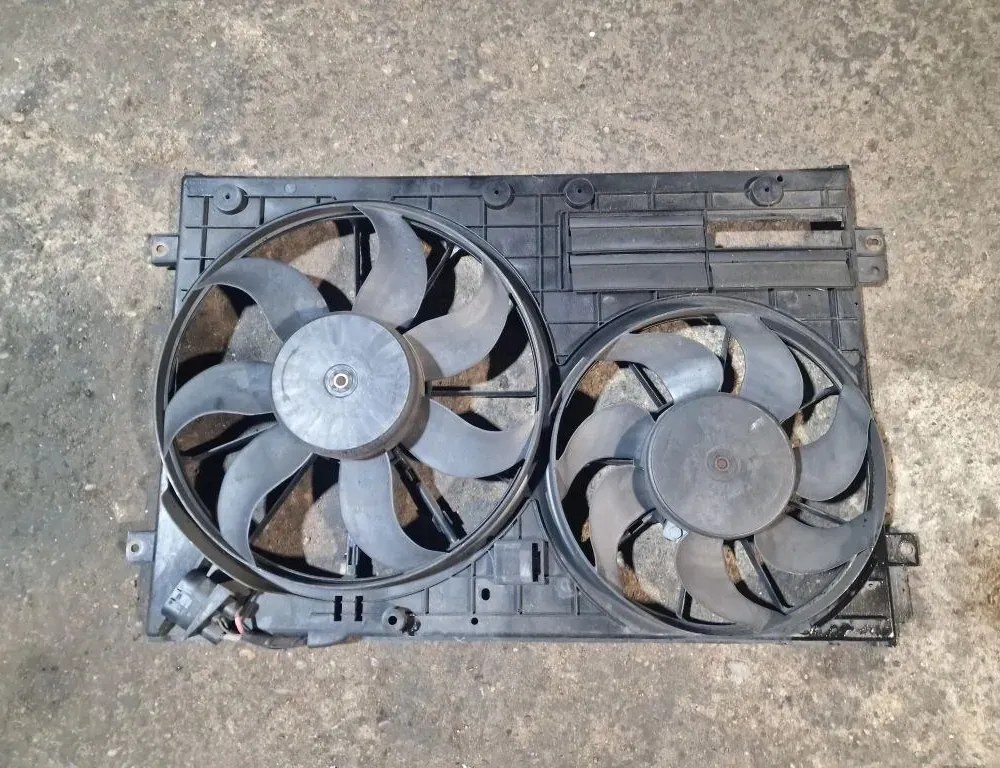VOLKSWAGEN Tiguan 1 generation (2007-2017) Motor chladící ventilátor Radiátor 1K0121207BC 34019632