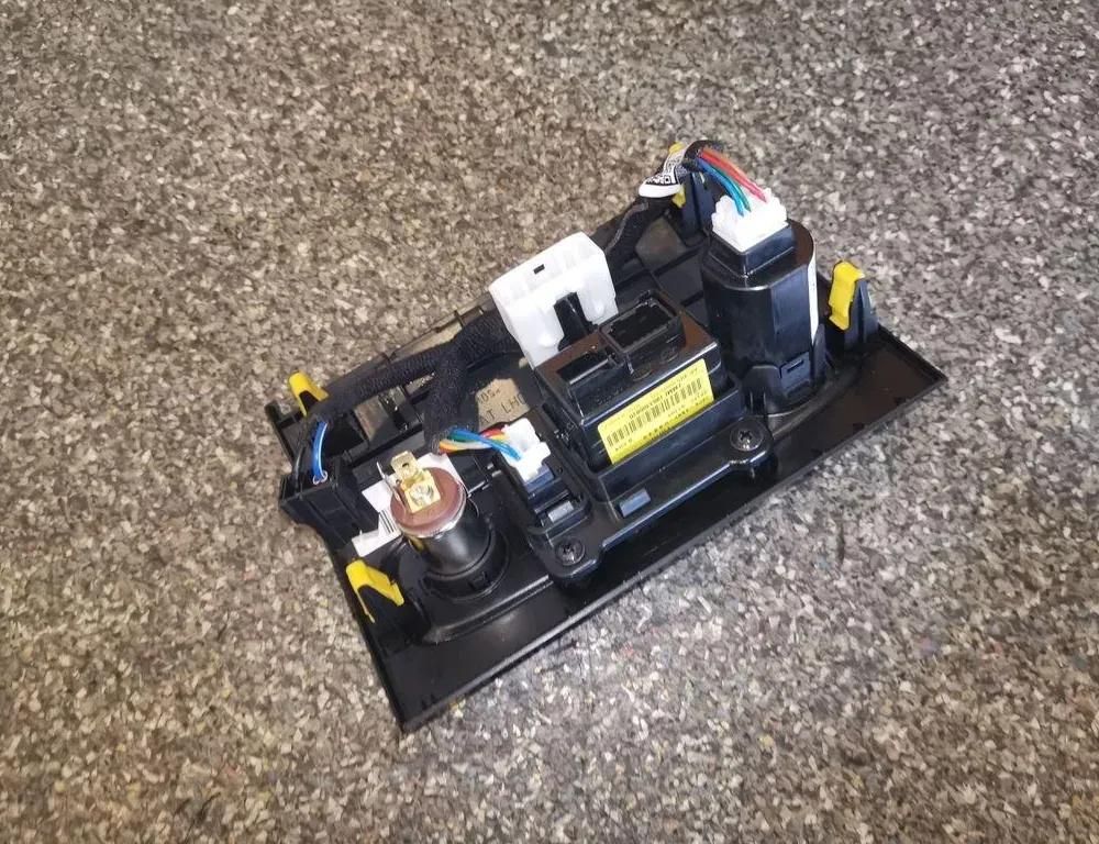 HYUNDAI Santa Fe DM (2012-2020) USB 96120S1100 33852102