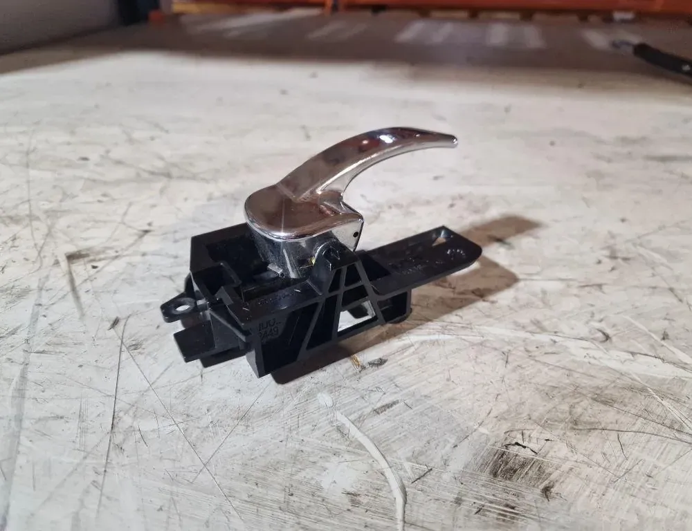 NISSAN Qashqai 2 generation (2013-2023) Pravé zadní vnitřní otevírací madlo 80670 34019417