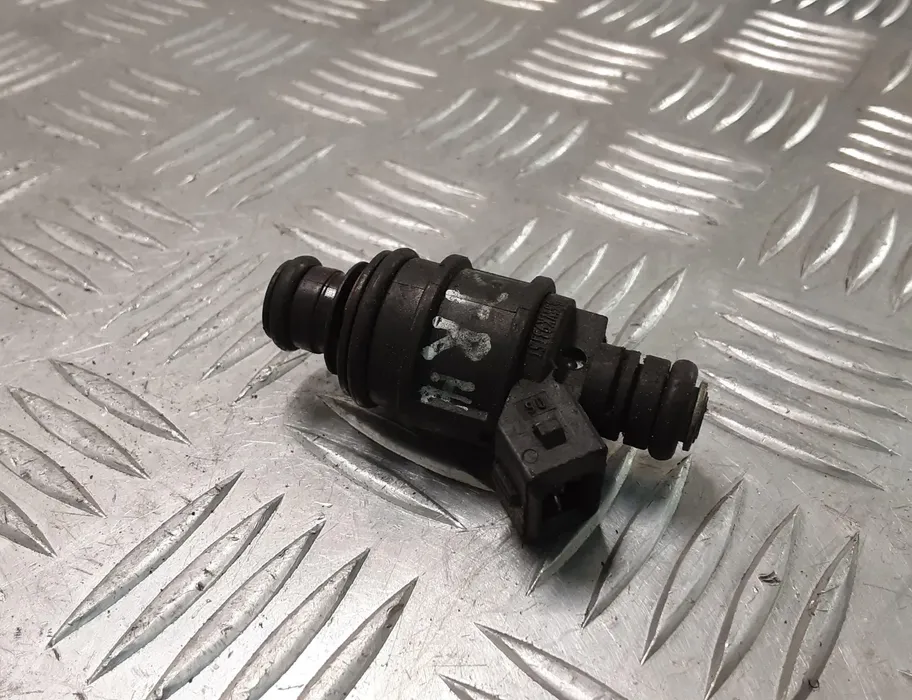 OPEL Astra H (2004-2014) Palivový vstřikovač 90536149 28387151