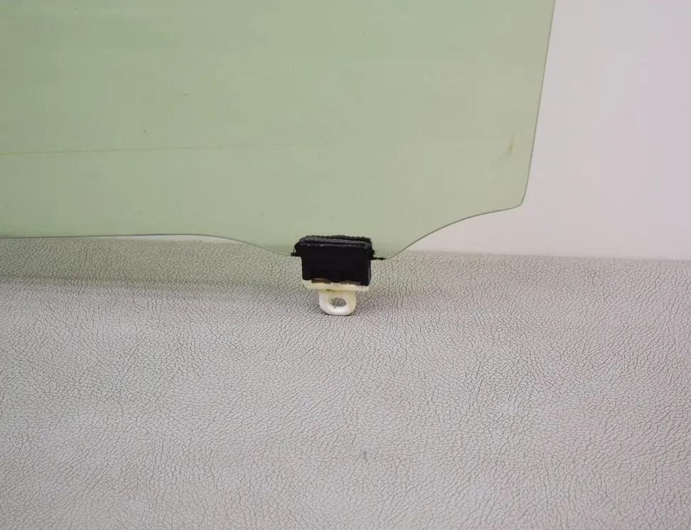 TOYOTA Prius 3 generation (XW30) (2009-2015) Zadní levé dveře sklo 43R-00122 27214069