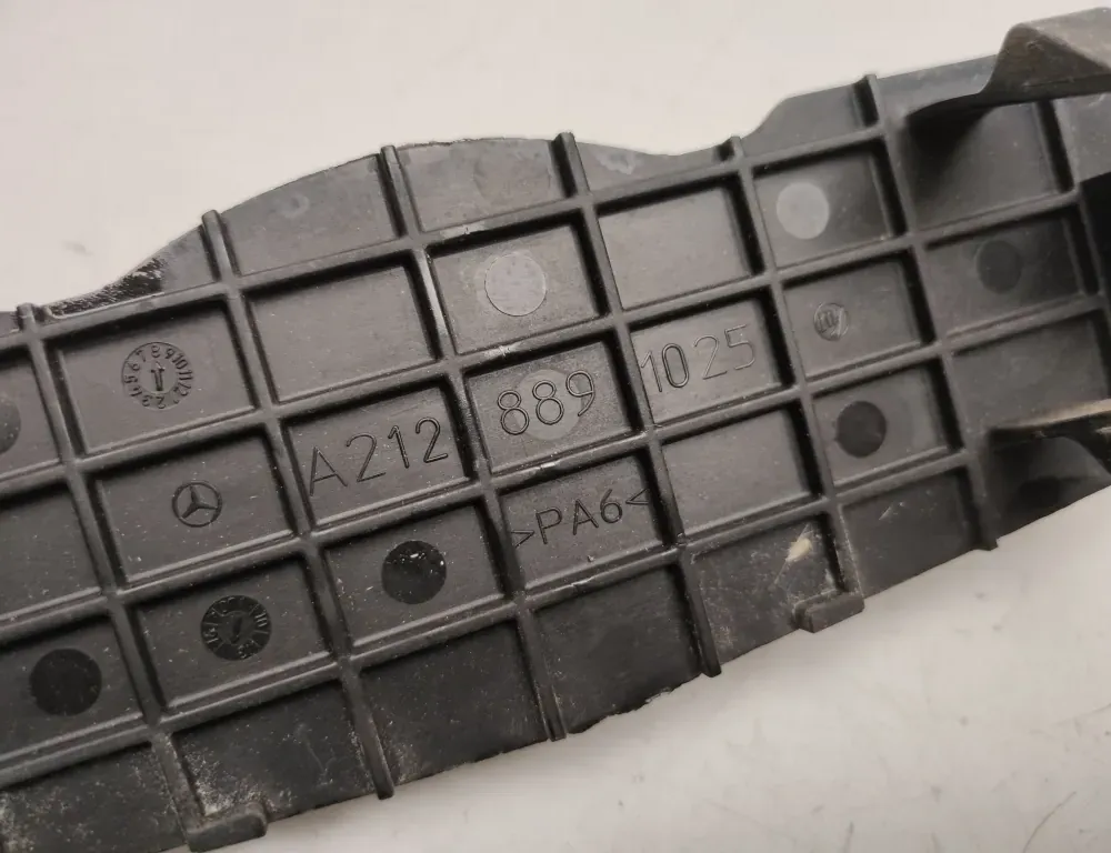 MERCEDES-BENZ CLS-Class C218/X218 (2011-2017) Отделка петель A2128891025 33334108