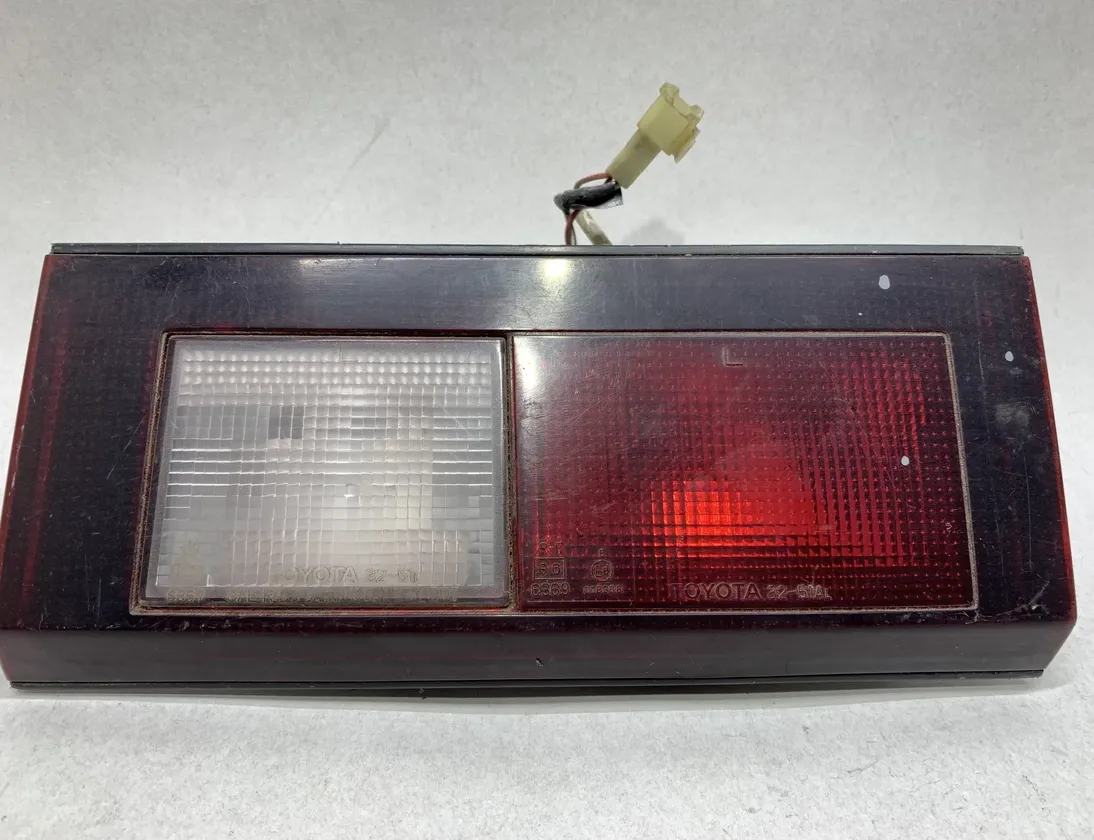 TOYOTA Camry V20 (1986-1991) Фонарь задний левый 32-51L,32-51AL,3251L 15484790