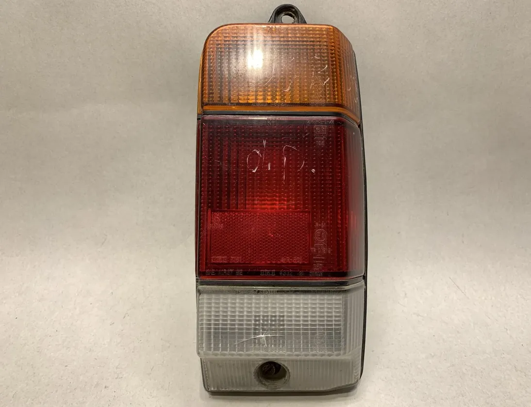 NISSAN Maxima 1 generation (1981-1984) Фонарь задний правый 4332,iki4332 15490081