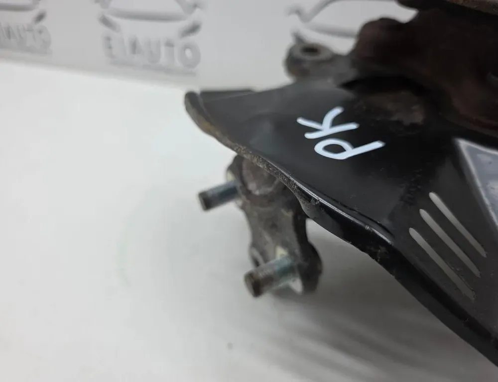 TOYOTA Yaris Cross 1 generation (2020-2023) Levý přední náboj kola 33948658