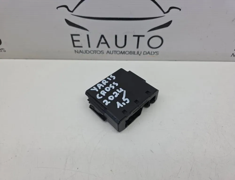 TOYOTA Yaris Cross 1 generation (2020-2023) Další řídící jednotky 82644K0100 33948493