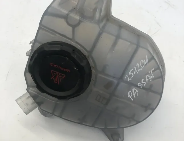 VOLKSWAGEN Passat Variant 1 generation (2010-2024) РАСШИРИТЕЛЬНЫЙ БАЧОК ОХЛАЖДАЮЩЕЙ ЖИДКОСТИ 5wa121407g 34275344