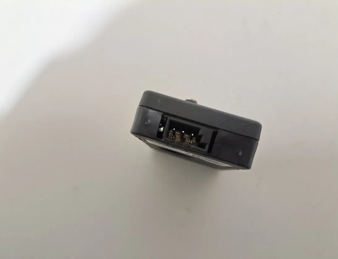 BMW X6 G06 (2019-2024) Zesilovač antény na víku kufru 6839355 33588322