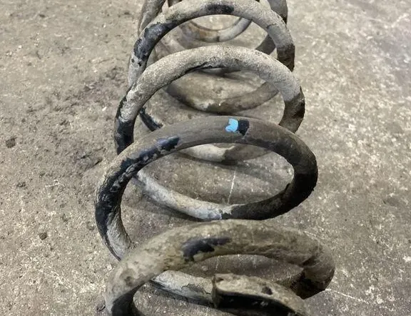 TOYOTA Auris 1 generation (2006-2012) Pravá zadní vinutá pružina 34041679