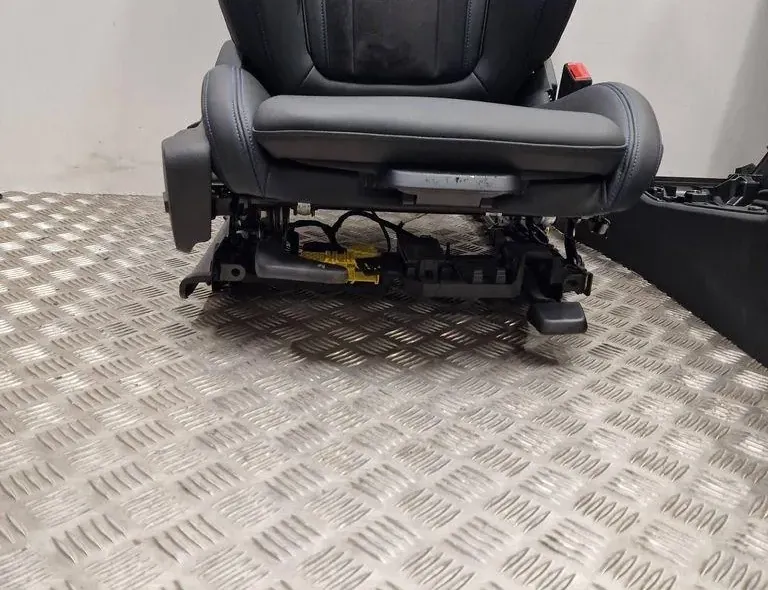 BMW 3 Series G20/G21/G28 (2018-2024) Interiérové sedadla s kity dveří 34052873