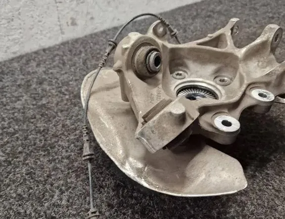 BMW i4 1 generation (2021-2024) Pravý zadní náboj kola 6893273 34055640