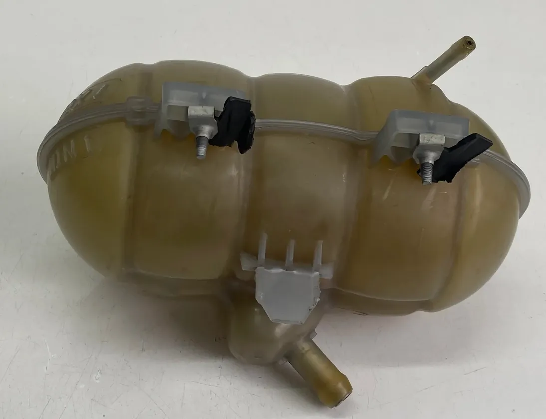 FORD USA Mustang 6 generation (2014-2024) РАСШИРИТЕЛЬНЫЙ БАЧОК ОХЛАЖДАЮЩЕЙ ЖИДКОСТИ FR33-8A080-AC 34145286