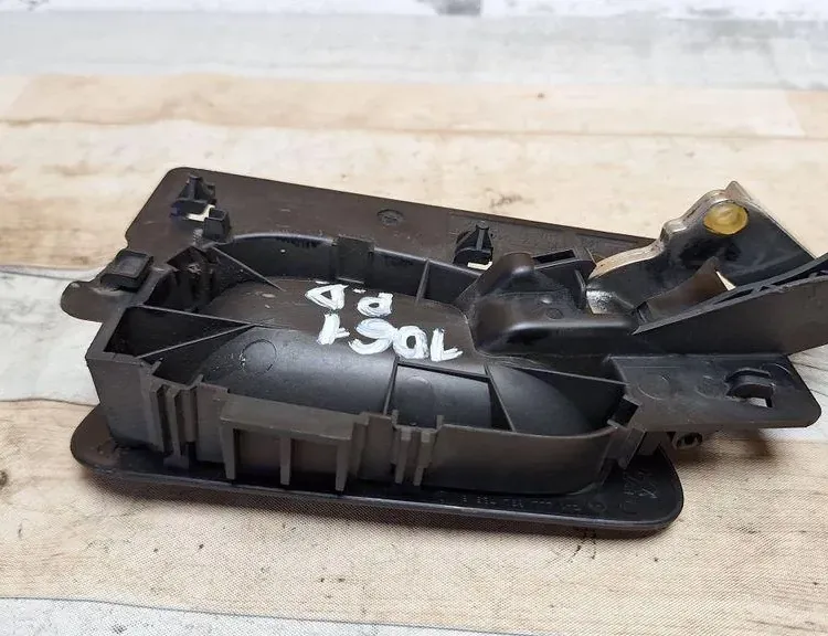 PEUGEOT 407 1 generation (2004-2010) Pravé zadní vnitřní otevírací madlo 9643604477 33997474