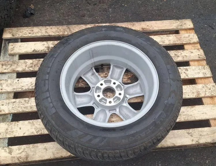 HYUNDAI Tucson 1 generation (2004-2010) Náhradní kolo 529102E230 33974016