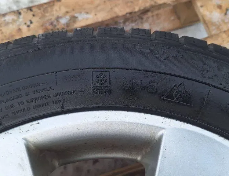 TOYOTA Corolla Verso 1 generation (2001-2009) Sada kol 33991139