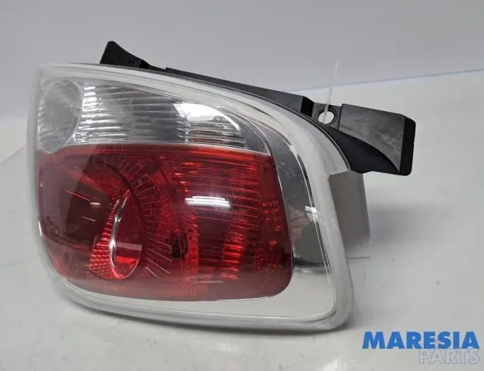 FIAT 500 2 generation (2008-2024) Pravé zadní světlo 51787493,51885544 34023593