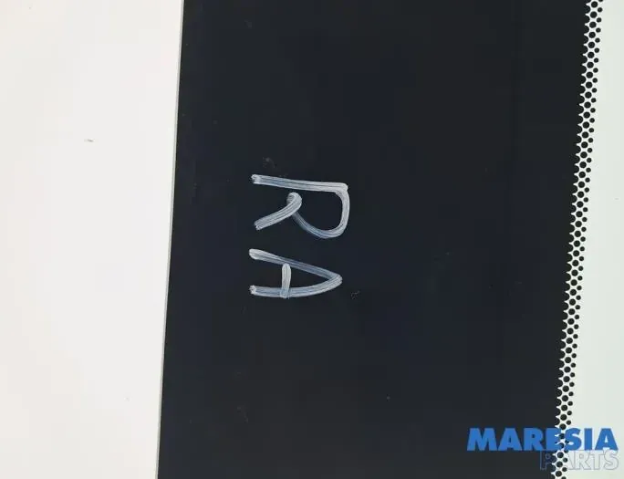 PEUGEOT 108 1 generation (2015-2021) Pravé zadní dveře okenní sklo B000826080,00B000826080 34856139