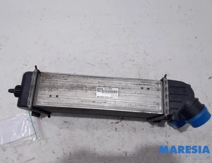 PEUGEOT 208 Peugeot 208 (2012-2015) Intercooler radiátor 9685426580,U2319003,1440P8,02030002 27905077