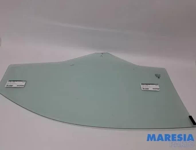 FIAT 500 2 generation (2008-2024) Levý skluzový dveřní sklo 0052108393,52108393 31983077