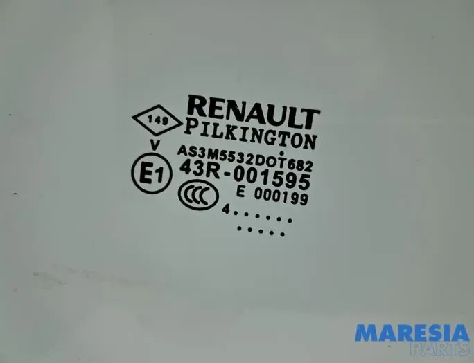 RENAULT Captur 1 generation (2013-2019) Pravé zadní dveře okenní sklo 823001349R,823003033R 34856177
