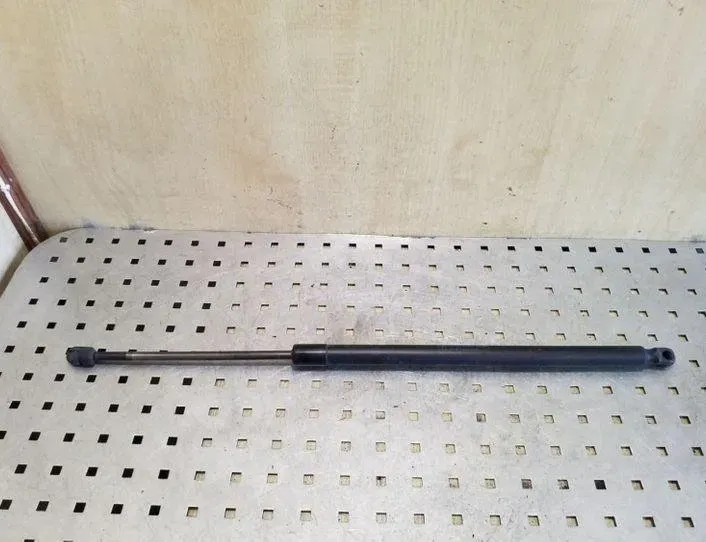 HONDA CR-V 3 generation (2006-2012) Pravý plynový tlumič na zadní vrata 74820SWAA01 26088337