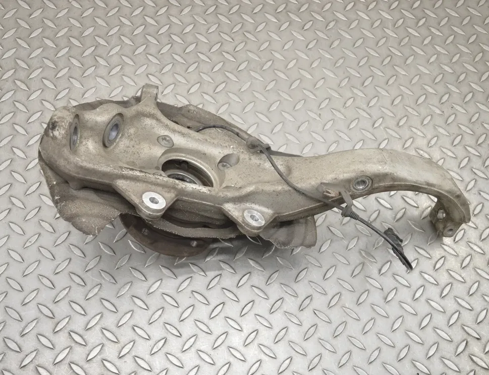 BMW X5 F15 (2013-2018) Pravé přední kolo vřeteno 6869870 17638578