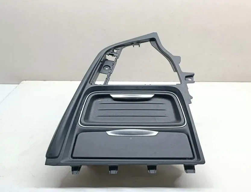 BMW 3 Series F30/F31 (2011-2020) Držák na šálky 82197009 33663425