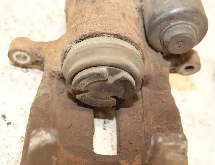 AUDI Q3 F3 (2018-2024) Rear Right Brake Caliper 32332267K 33303021