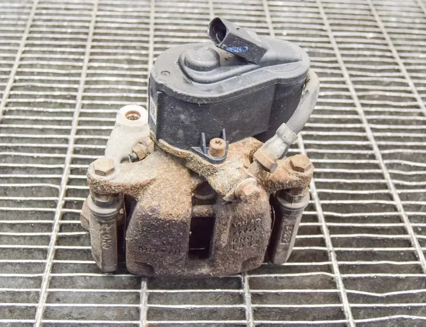 AUDI Q3 8U (2011-2020) Rear Left Brake Caliper 32332267K 11559159